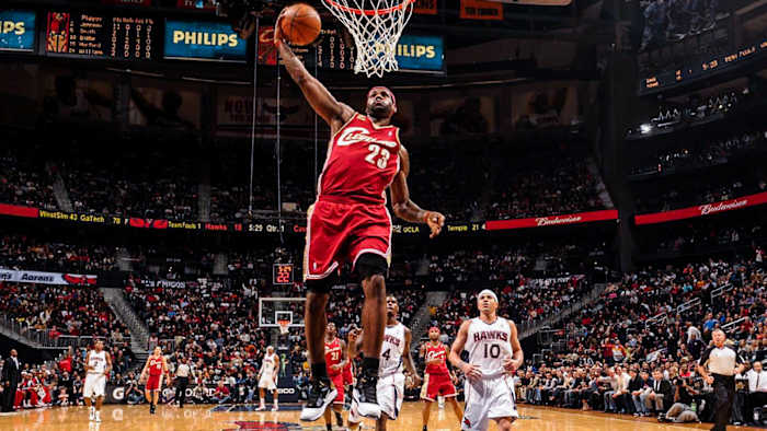 lebron-james-cavs-hawks